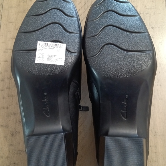 Clark's Ultimate Comfort Collection - Picture 4 of 4